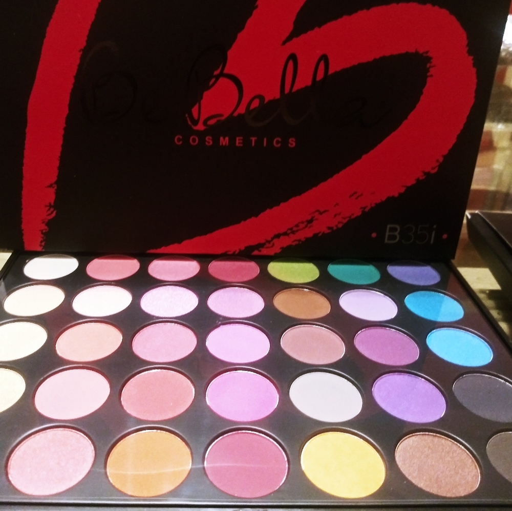 Bebella 35  beautiful color Eyeshadow pallete.